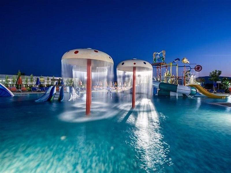 Caretta Beach Resort & Waterpark Каламакі Екстер'єр фото
